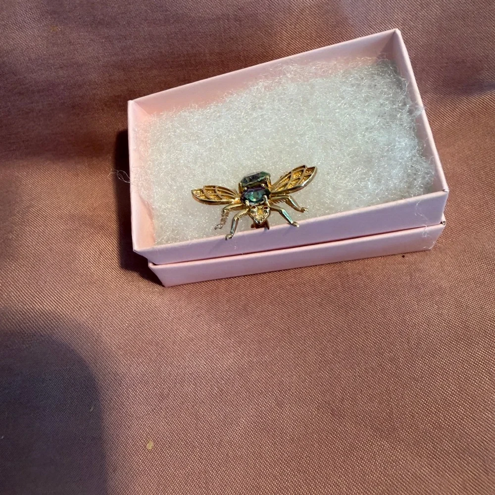 10k Gold and Topaz Bee Pin